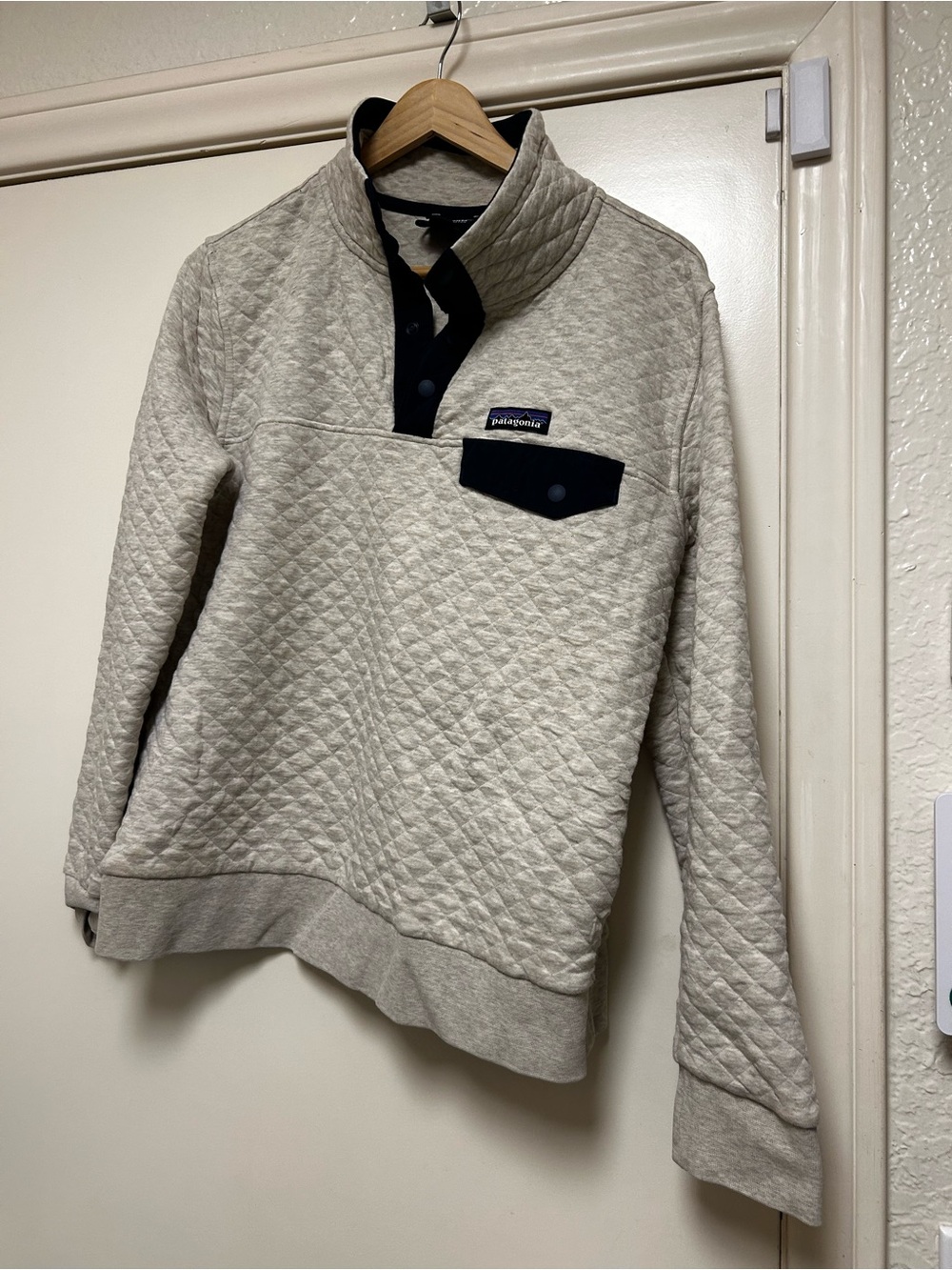 Patagonia Quilted Pullover Sweater in Beige with Navy Trim